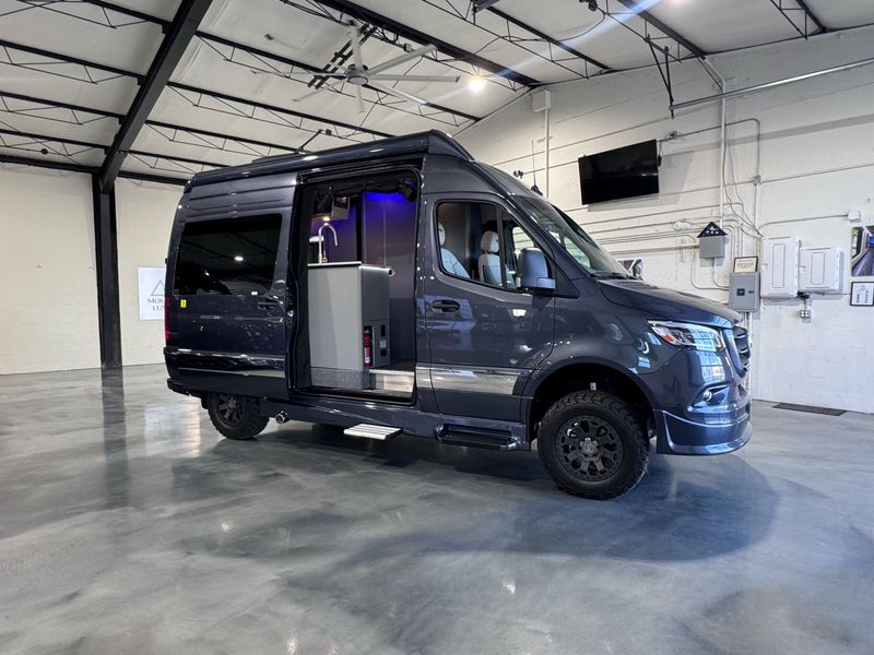 2027 Grech RV Vacanza-Ion 19 AWD