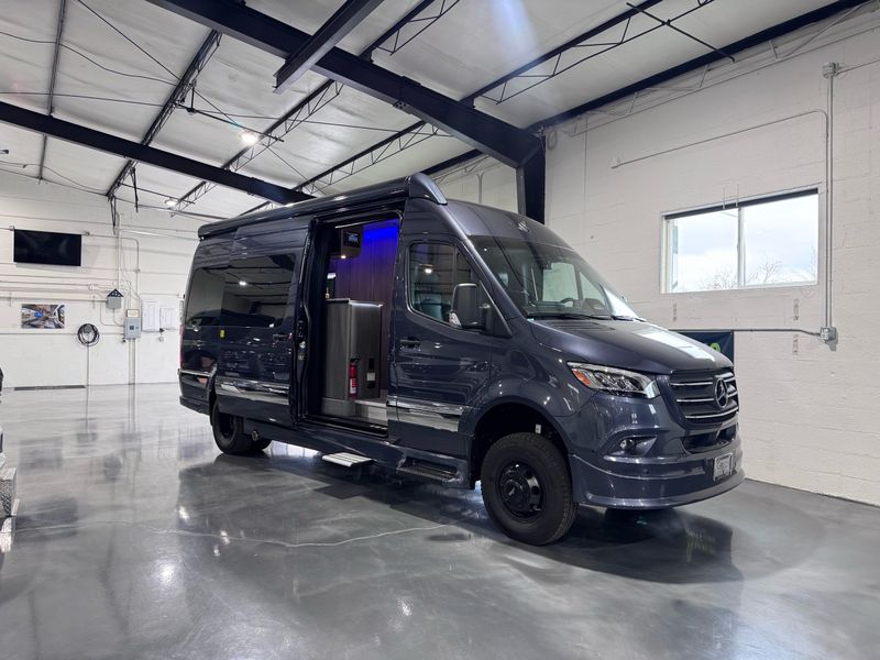 2027 Grech RV Terreno-Ion AWD Tour