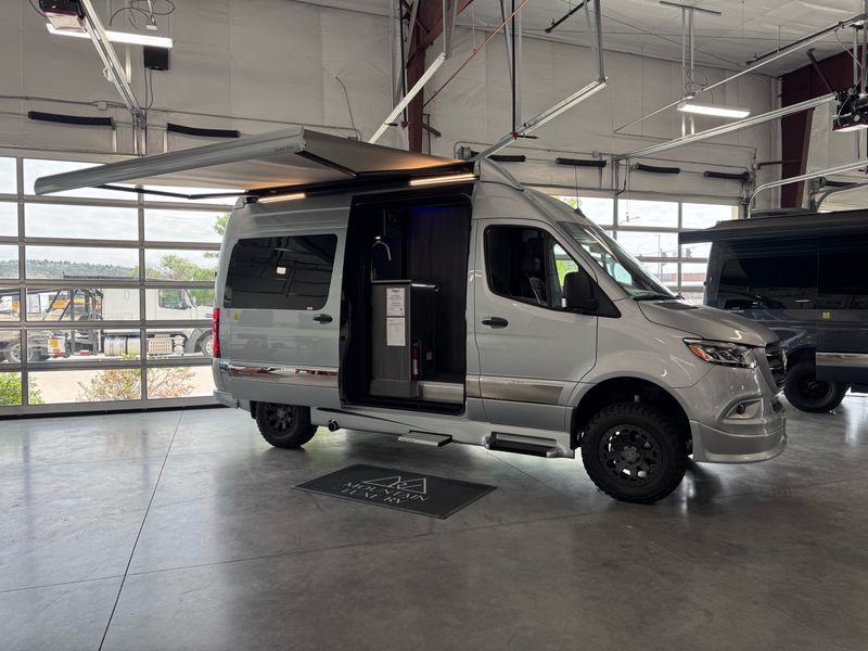2027 Grech RV Turismo-Ion AWD Tour