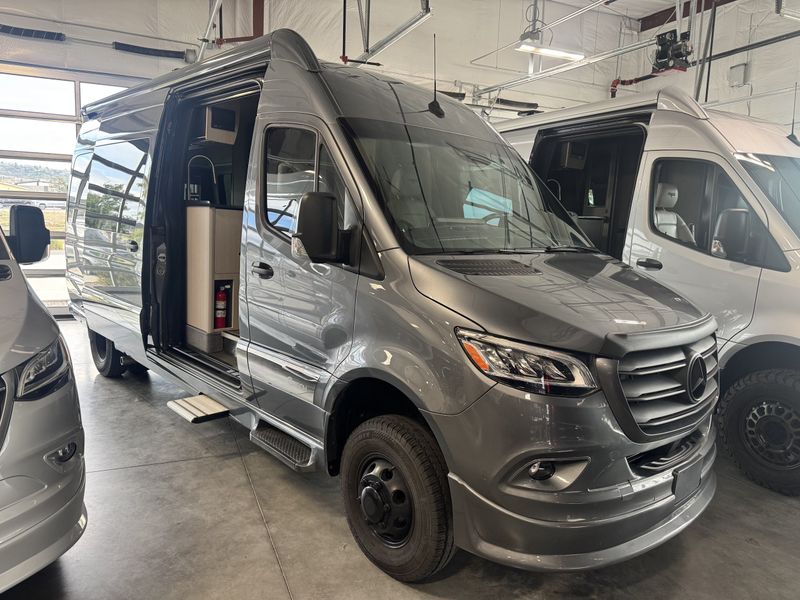 2025 Grech RV Terreno-Ion AWD Tour